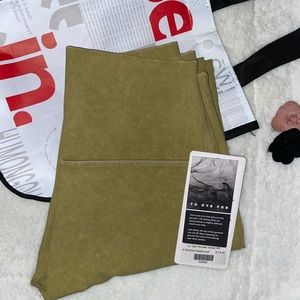 NWT lululemon Wunder Under 28” HR